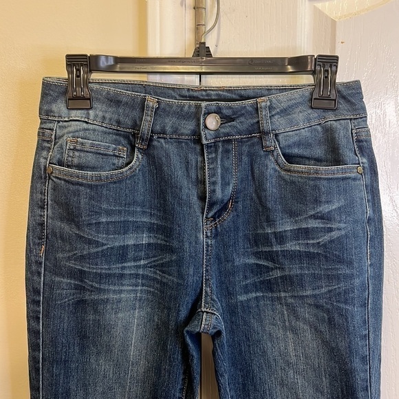 Dollhouse Jackie Capri Denim Jeans Crop Pants Medium Blue Wash Size 3 - Picture 6 of 15